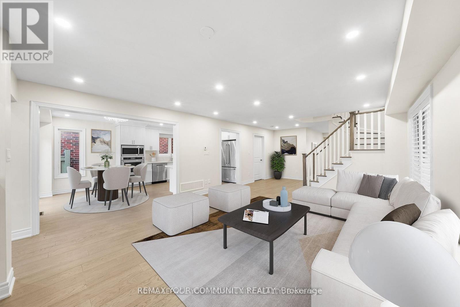 32 Downy Emerald Drive, Bradford West Gwillimbury (Bradford), Ontario  L3Z 0E8 - Photo 6 - N12863422