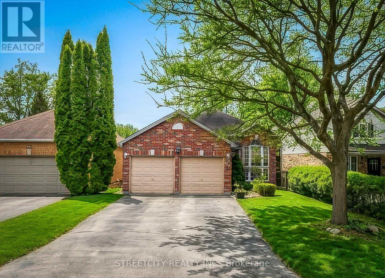 126 Meadowridge Road, London North, Ontario  N6H 5N6 - Photo 2 - X12862664