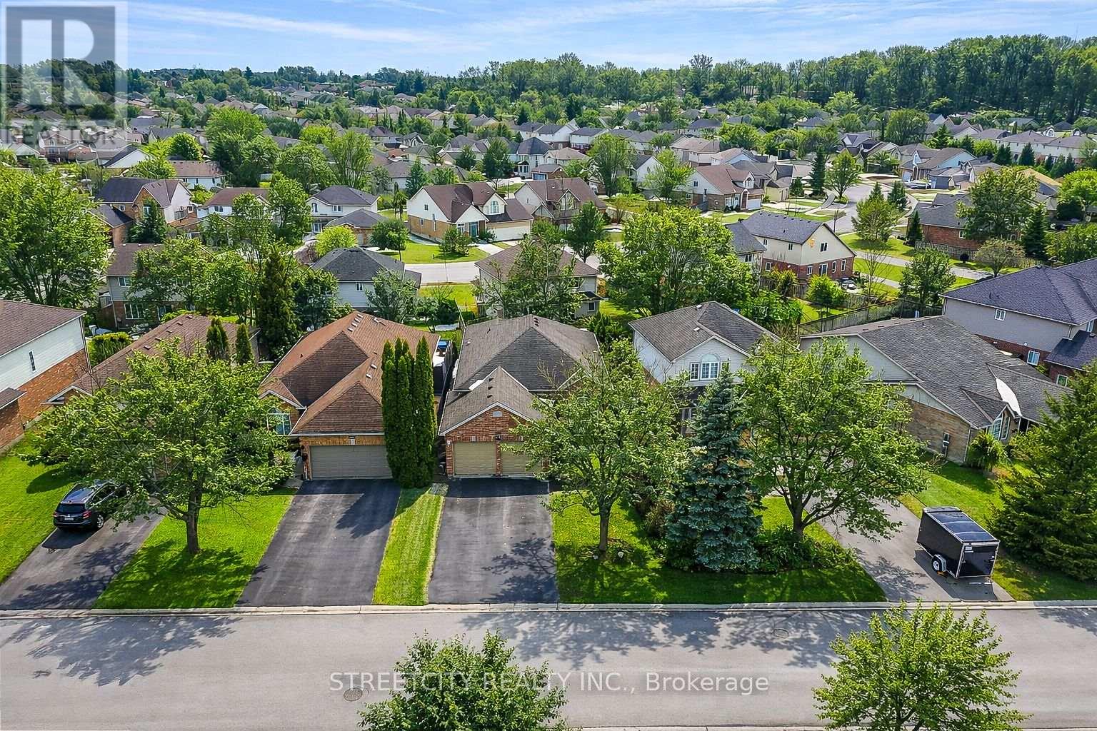 126 Meadowridge Road, London North, Ontario  N6H 5N6 - Photo 4 - X12862664