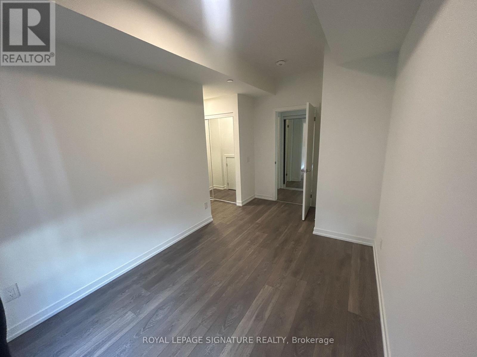 101 - 115 Canon Jackson Drive, Toronto, Ontario  M6M 0B7 - Photo 4 - W12863414