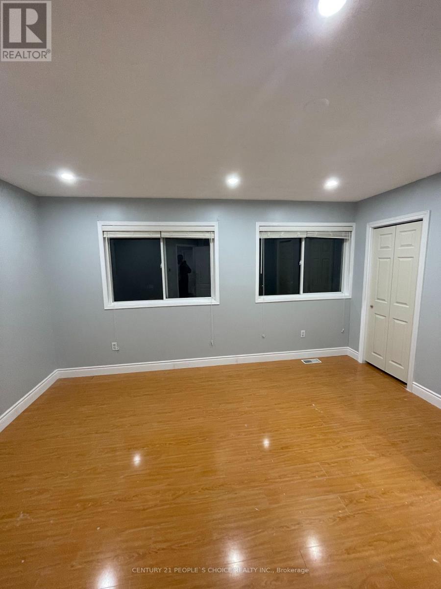 Upper - 169 Willow Park Drive, Brampton, Ontario  L6R 2N1 - Photo 27 - W12863440