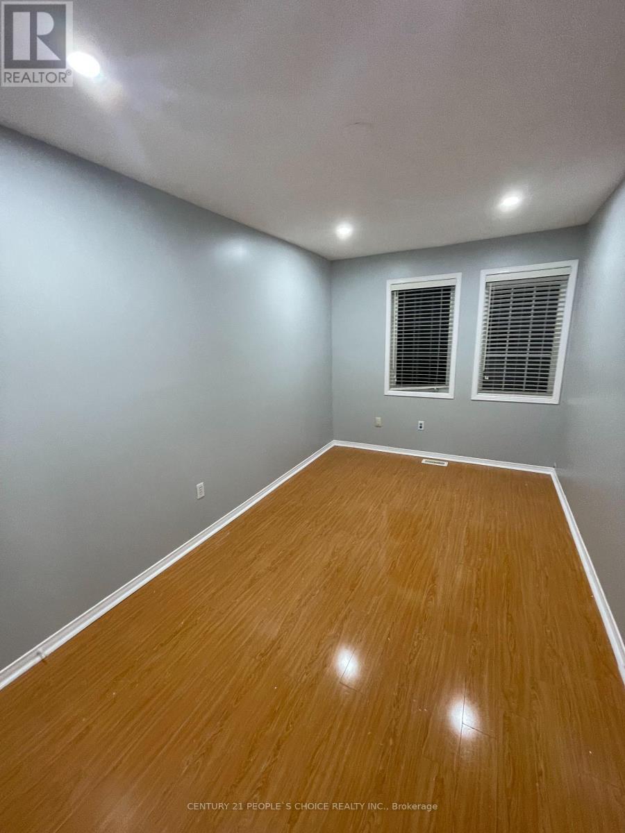 Upper - 169 Willow Park Drive, Brampton, Ontario  L6R 2N1 - Photo 28 - W12863440