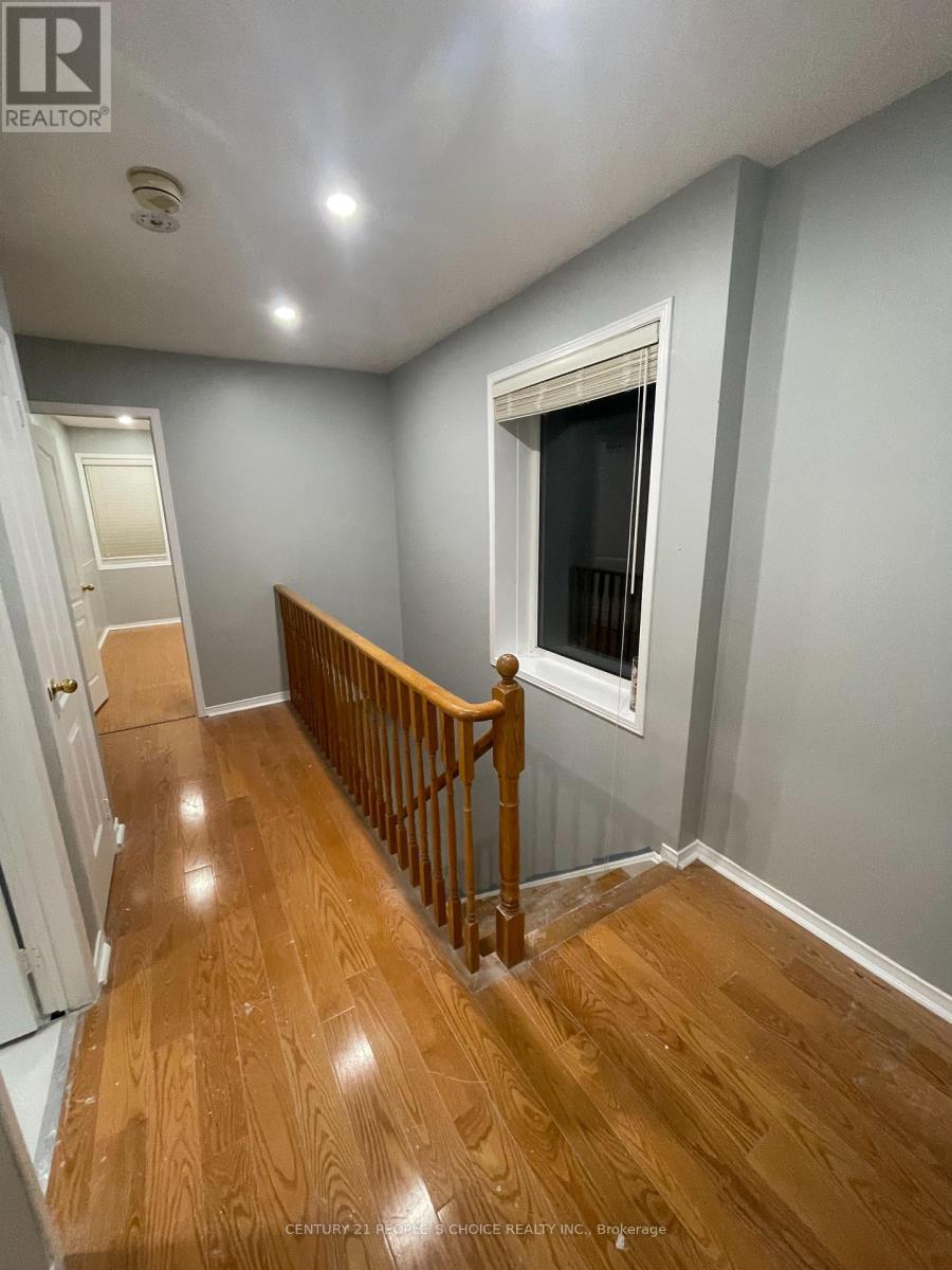 Upper - 169 Willow Park Drive, Brampton, Ontario  L6R 2N1 - Photo 31 - W12863440