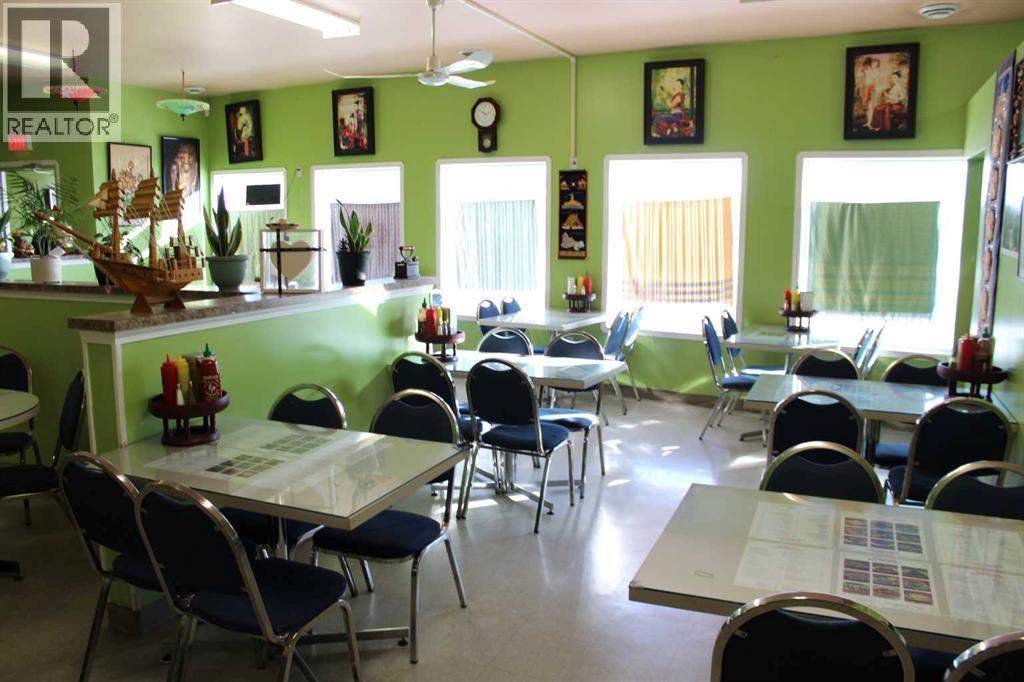 135 Young Road S, Brooks, Alberta  T1R 0A1 - Photo 5 - A2288870