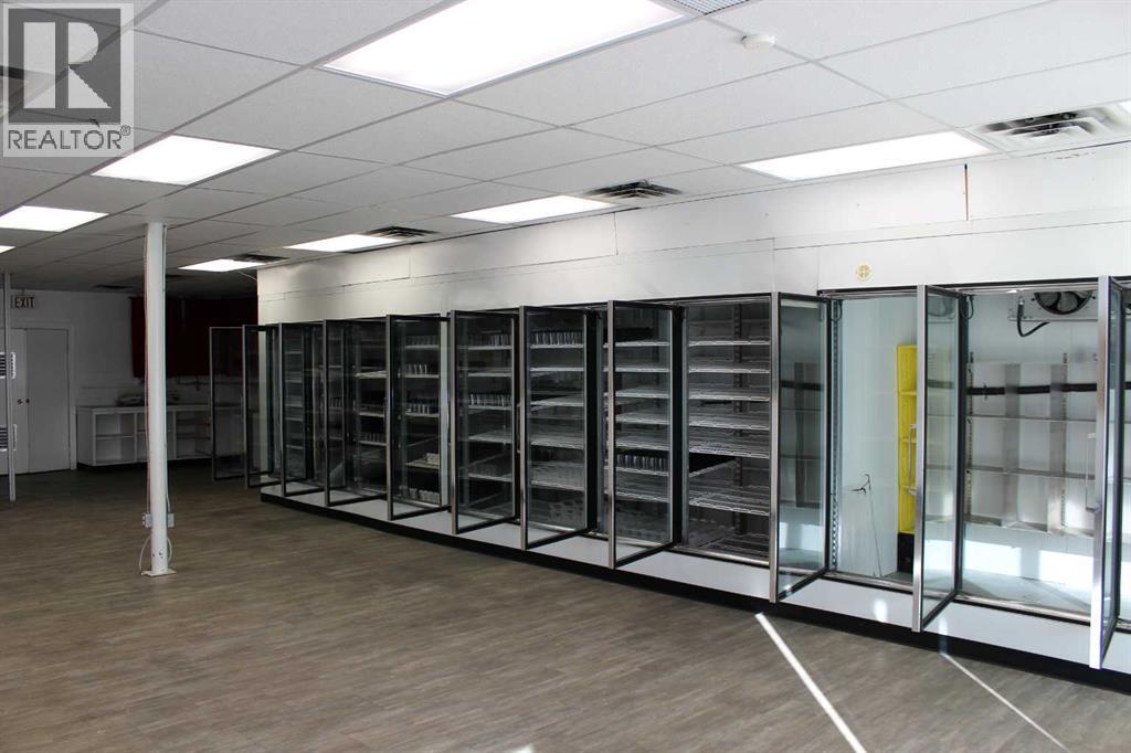 135 Young Road S, Brooks, Alberta  T1R 0A1 - Photo 5 - A2289445