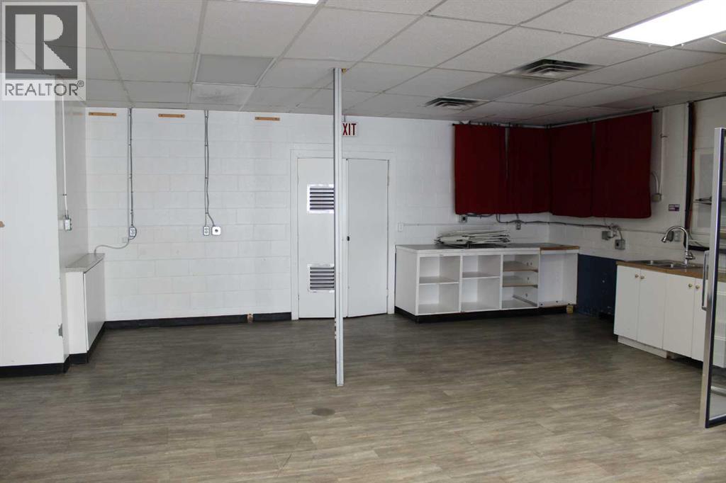 135 Young Road S, Brooks, Alberta  T1R 0A1 - Photo 7 - A2289445