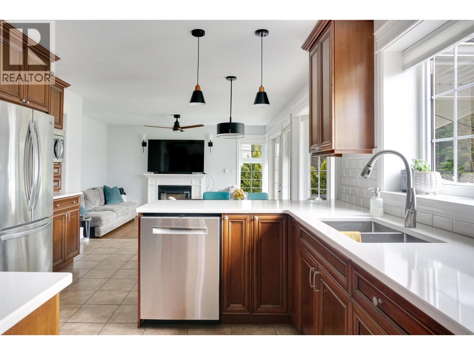 76 Sparks Street, Kitimat, British Columbia  V8C 2R8 - Photo 2 - R3097515