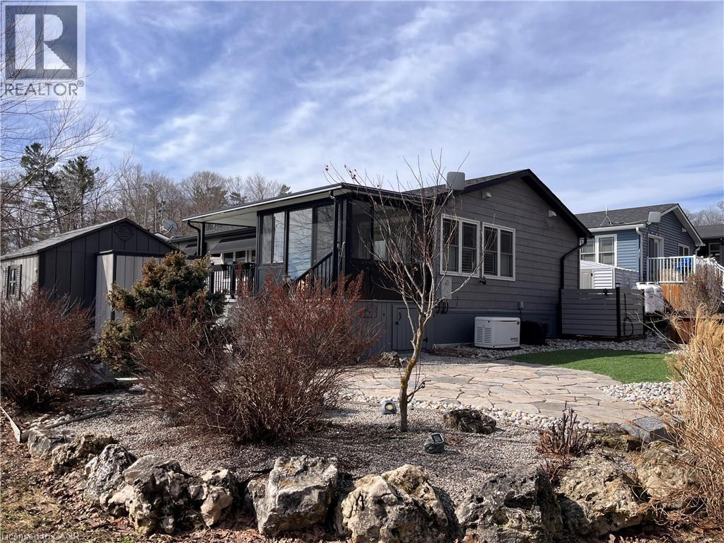 4449 Milburough Line Unit# 2 Cedar Street, Burlington, Ontario  L7P 0C2 - Photo 2 - 40798662