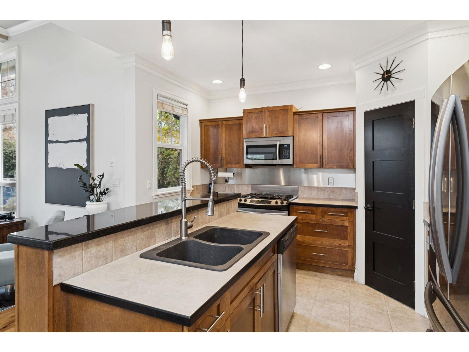 5782 Garrison Boulevard, Garrison Crossing, Chilliwack, British Columbia  V2R 5X9 - Photo 6 - R3097629