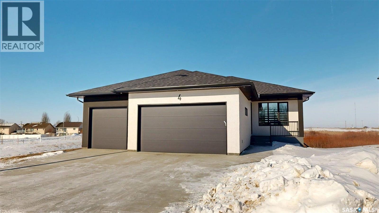 4 Aaron Court, Pilot Butte, Saskatchewan  S0G 3Z0 - Photo 2 - SK029721