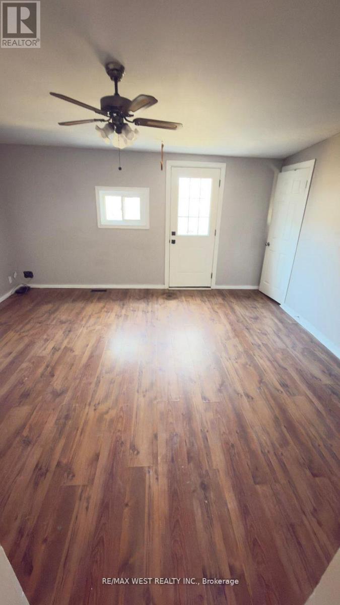 881 - 883 Marion Avenue, Windsor, Ontario  N9A 2H8 - Photo 2 - X12859298