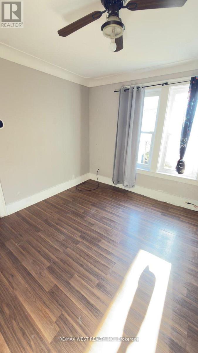 881 - 883 Marion Avenue, Windsor, Ontario  N9A 2H8 - Photo 3 - X12859298