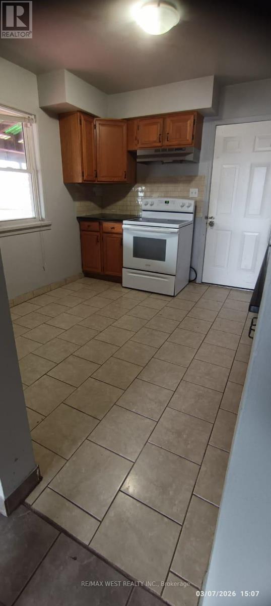 1240 Niagara Street, Windsor, Ontario  N9A 3V6 - Photo 3 - X12859478