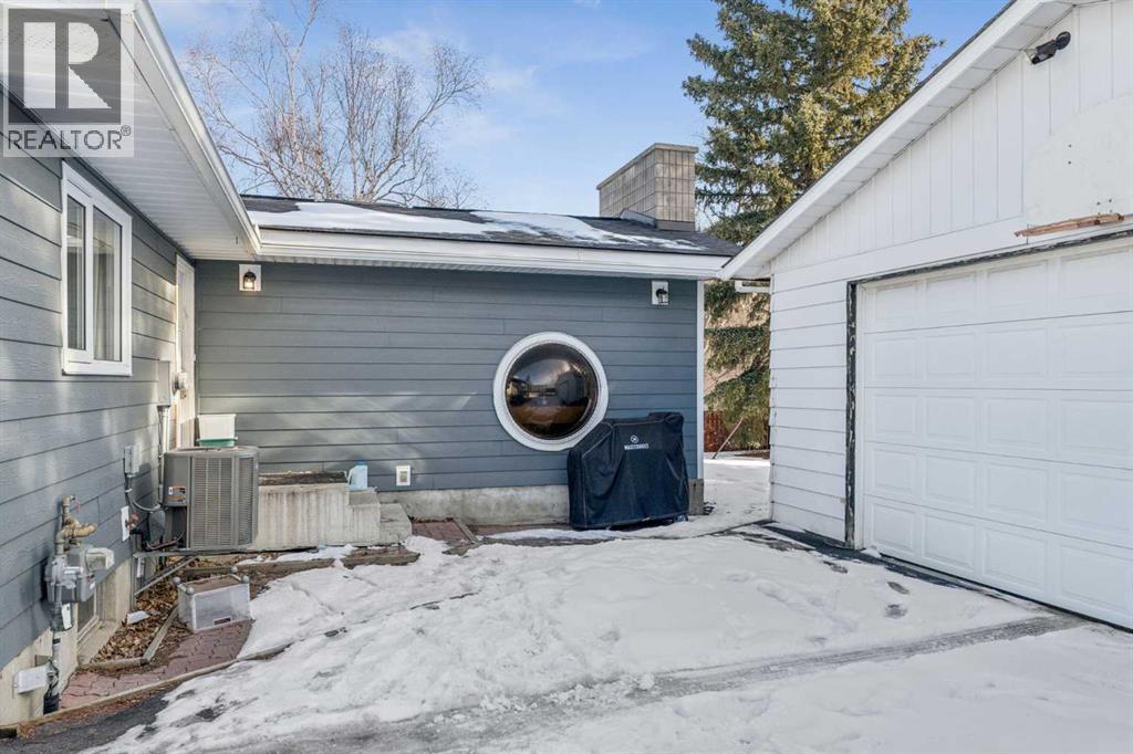 9724 Oakhill Drive Sw, Calgary, Alberta  T2V 3W5 - Photo 29 - A2290571