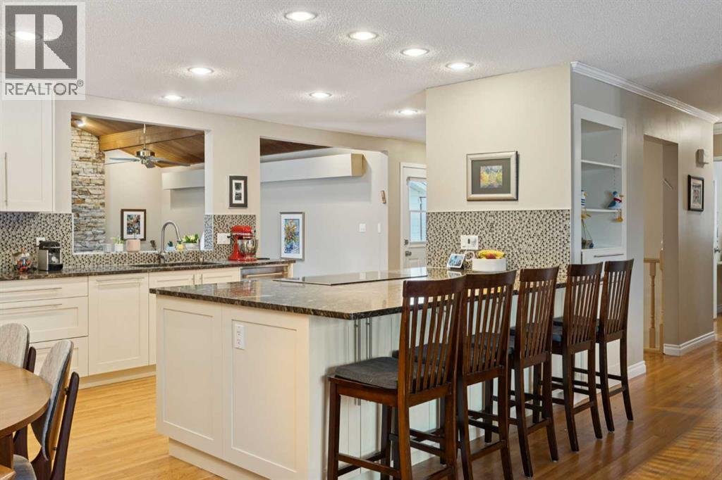 9724 Oakhill Drive Sw, Calgary, Alberta  T2V 3W5 - Photo 8 - A2290571