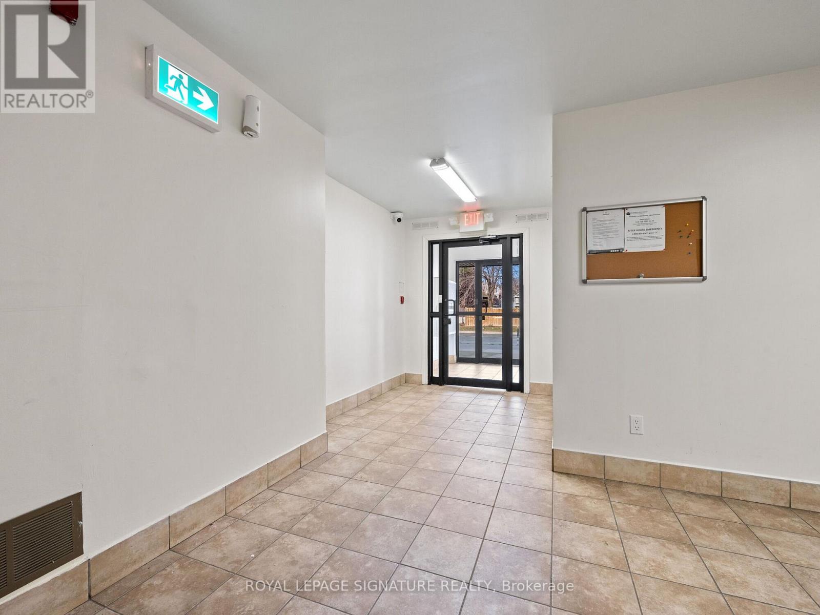 312 - 28 Victoria Avenue N, Hamilton, Ontario  L8L 5E1 - Photo 4 - X12863220