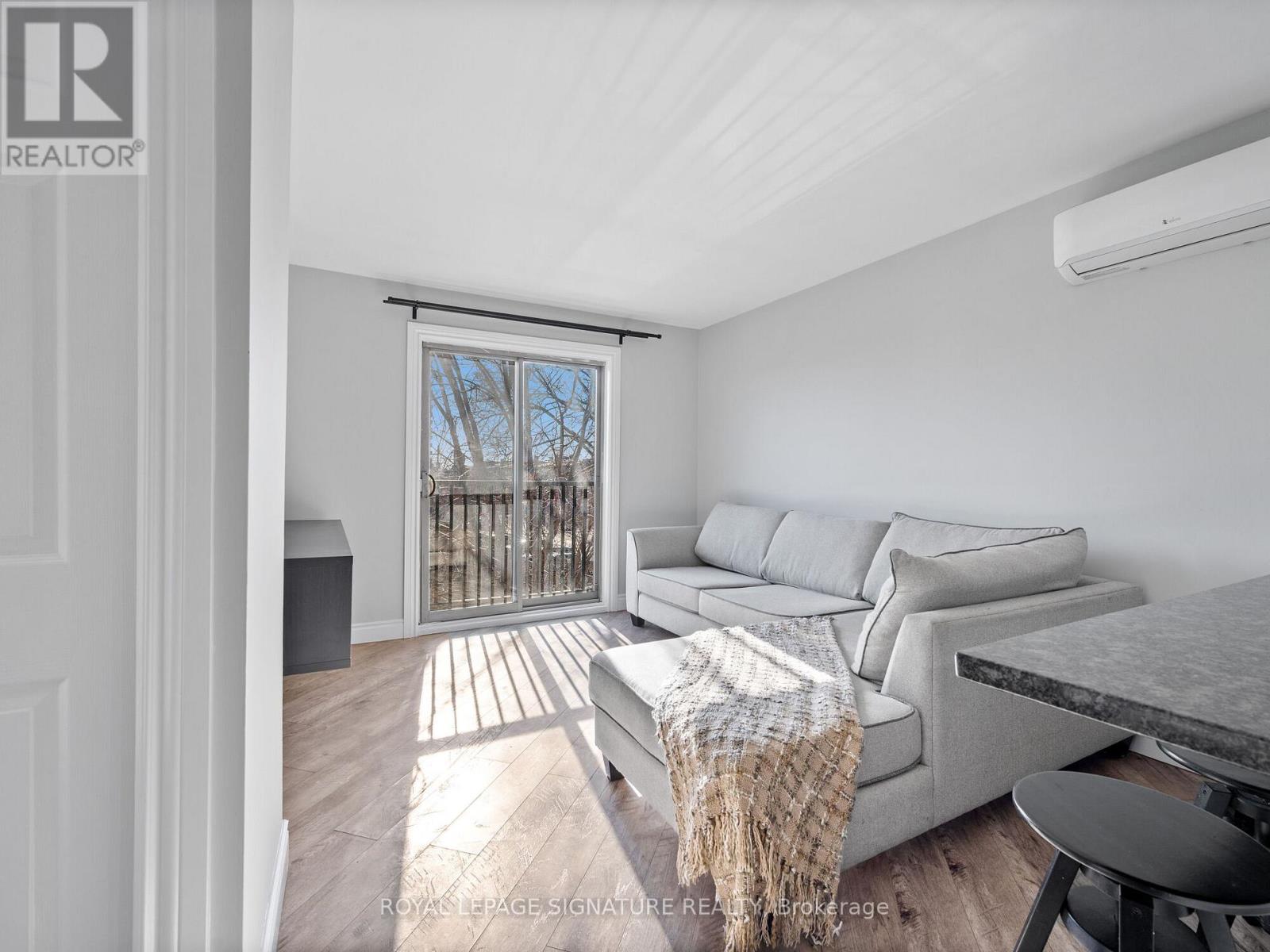 312 - 28 Victoria Avenue N, Hamilton, Ontario  L8L 5E1 - Photo 7 - X12863220