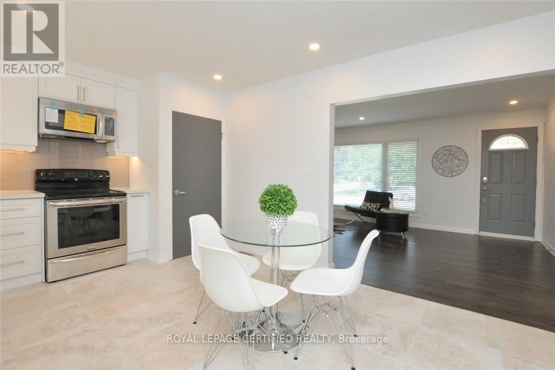 Upper Level Room For Rent - 102 Laurier Avenue, Hamilton, Ontario  L9C 3S4 - Photo 5 - X12863332