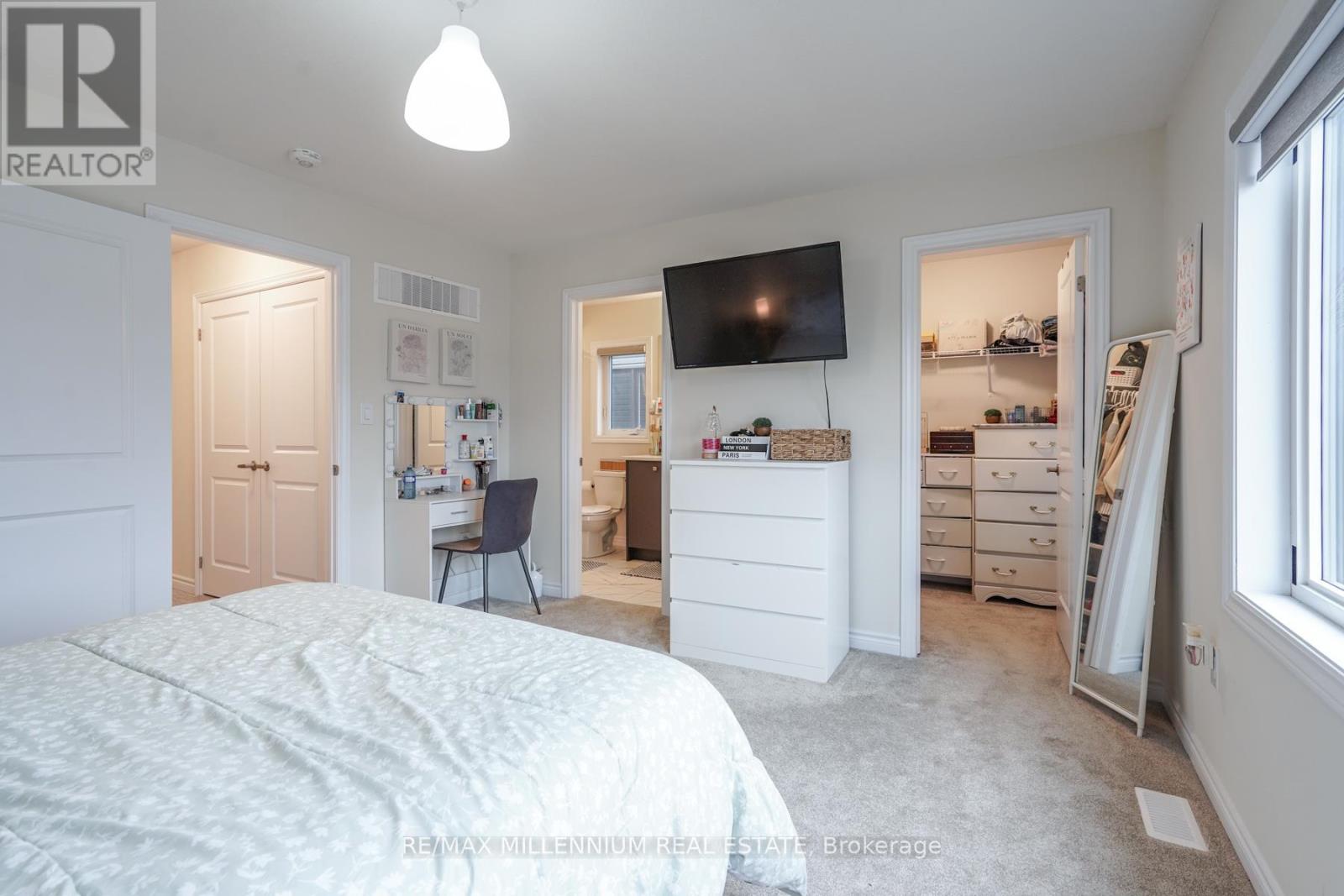 299 Vanilla Trail, Thorold, Ontario  L2V 0K8 - Photo 21 - X12863342