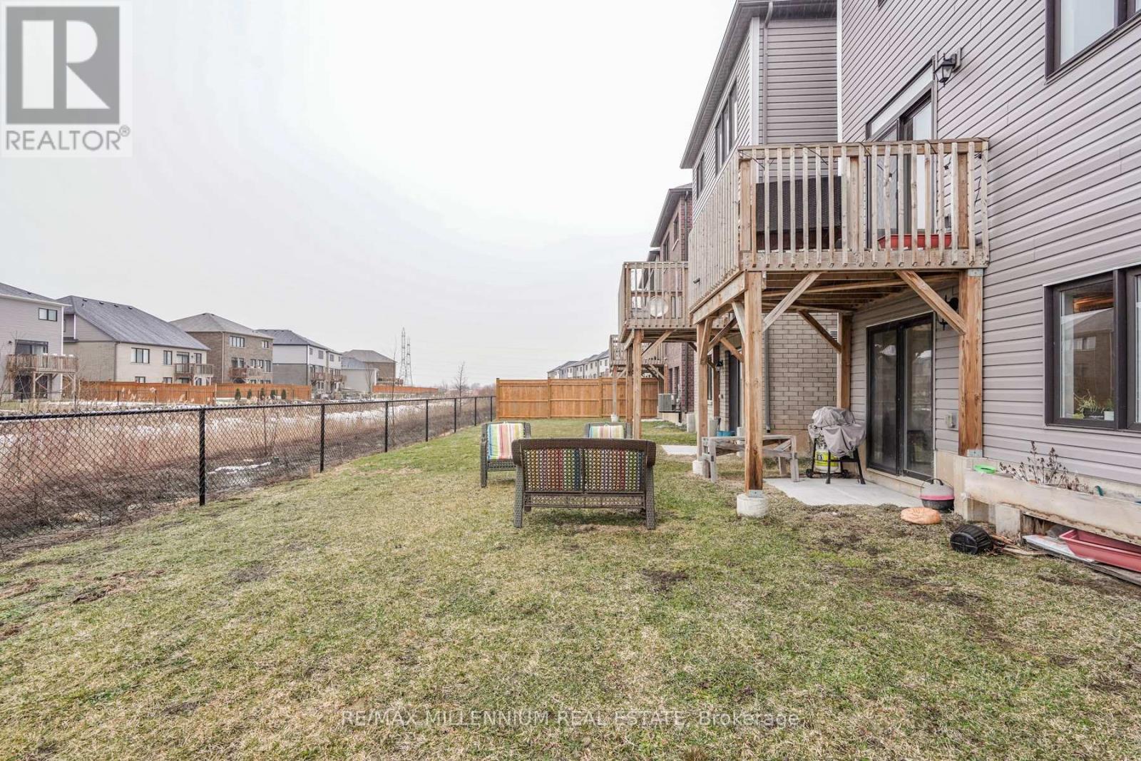 299 Vanilla Trail, Thorold, Ontario  L2V 0K8 - Photo 34 - X12863342