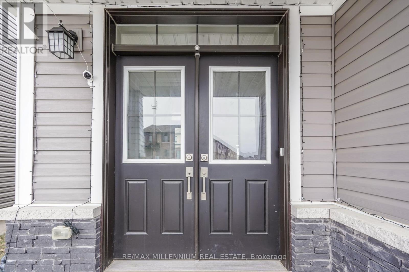 299 Vanilla Trail, Thorold, Ontario  L2V 0K8 - Photo 5 - X12863342