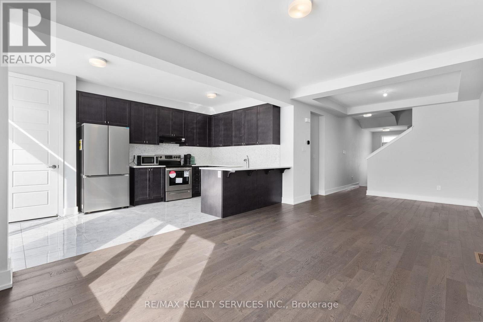 724 Rouncey Road, Ottawa, Ontario  K2S 1B6 - Photo 10 - X12863352