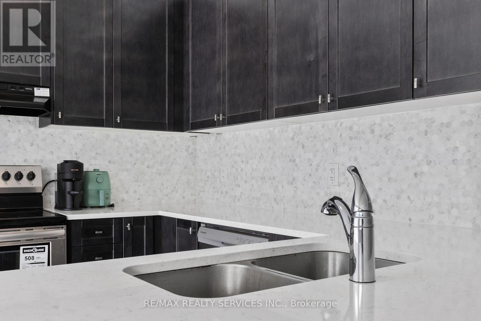 724 Rouncey Road, Ottawa, Ontario  K2S 1B6 - Photo 15 - X12863352