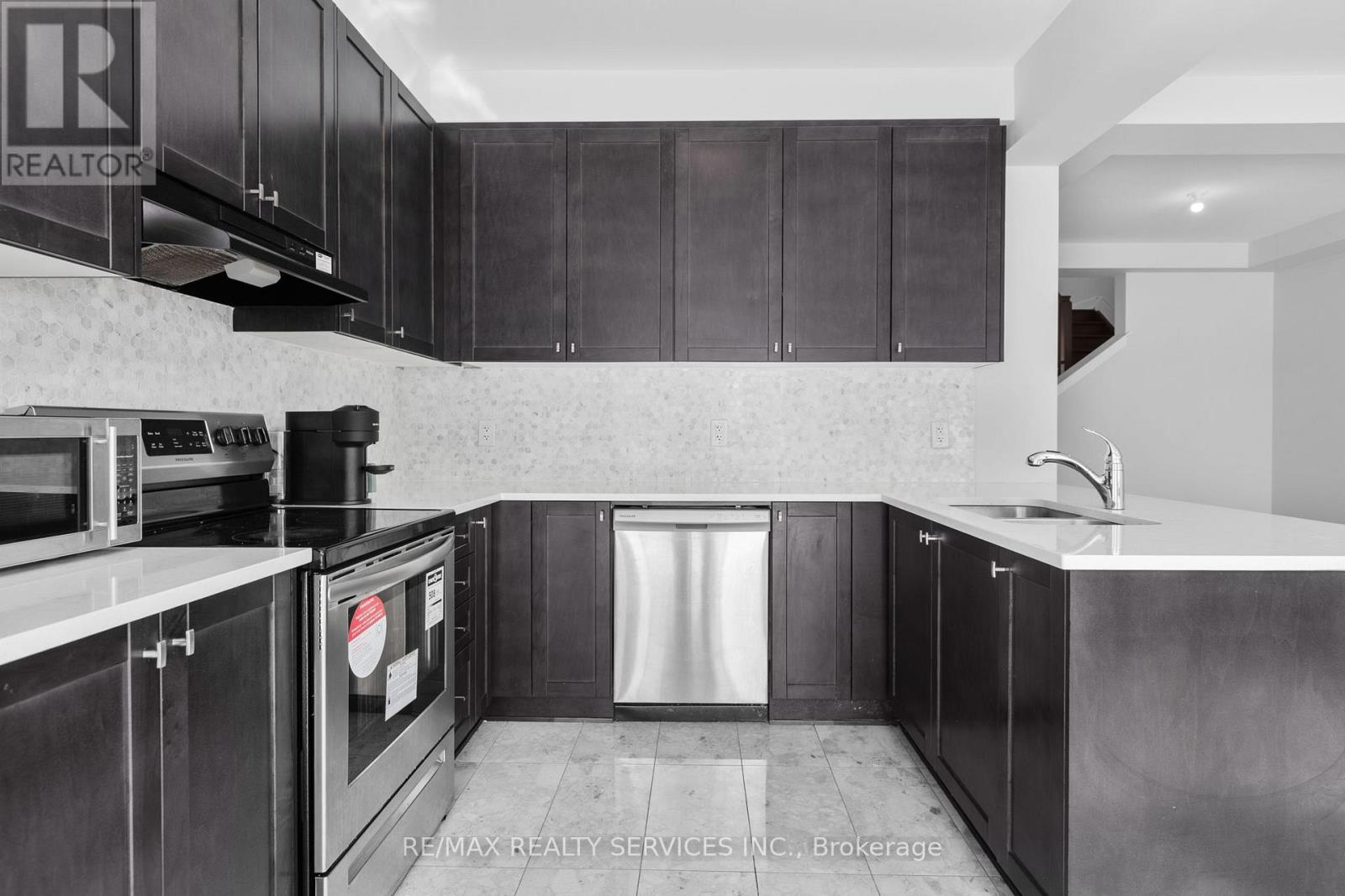 724 Rouncey Road, Ottawa, Ontario  K2S 1B6 - Photo 16 - X12863352