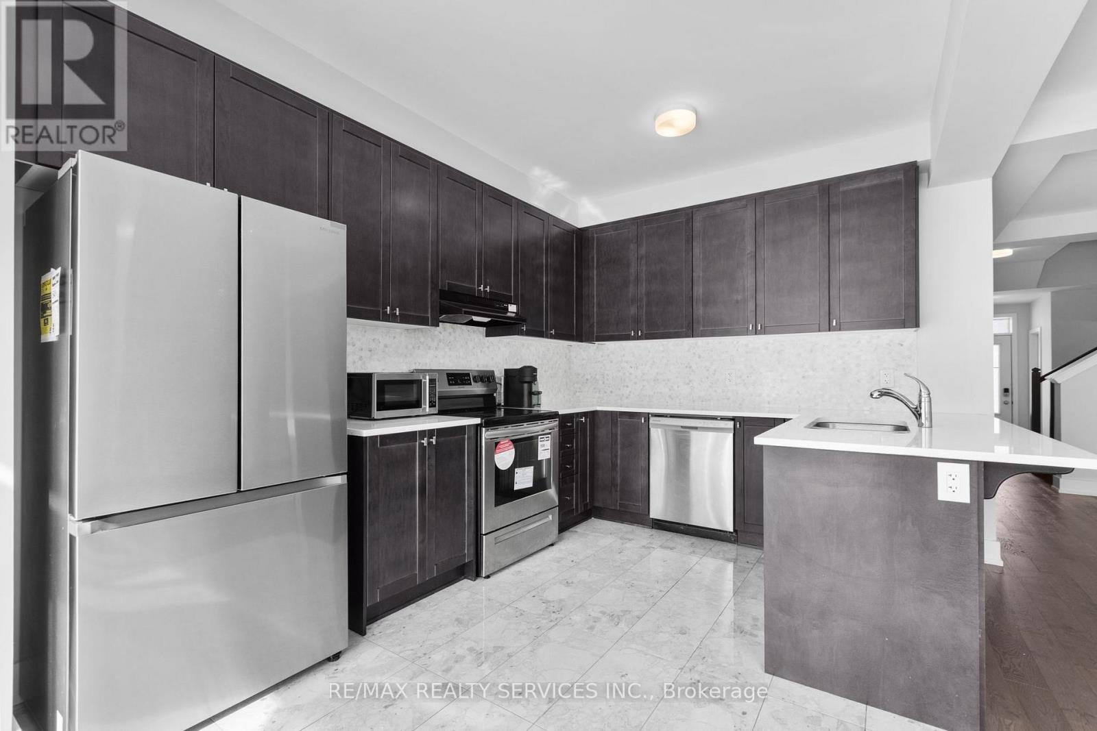 724 Rouncey Road, Ottawa, Ontario  K2S 1B6 - Photo 17 - X12863352