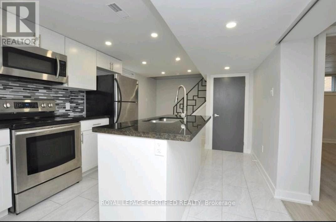 Basement Room For Rent - 102 Laurier Avenue, Hamilton, Ontario  L9C 3S4 - Photo 2 - X12863378