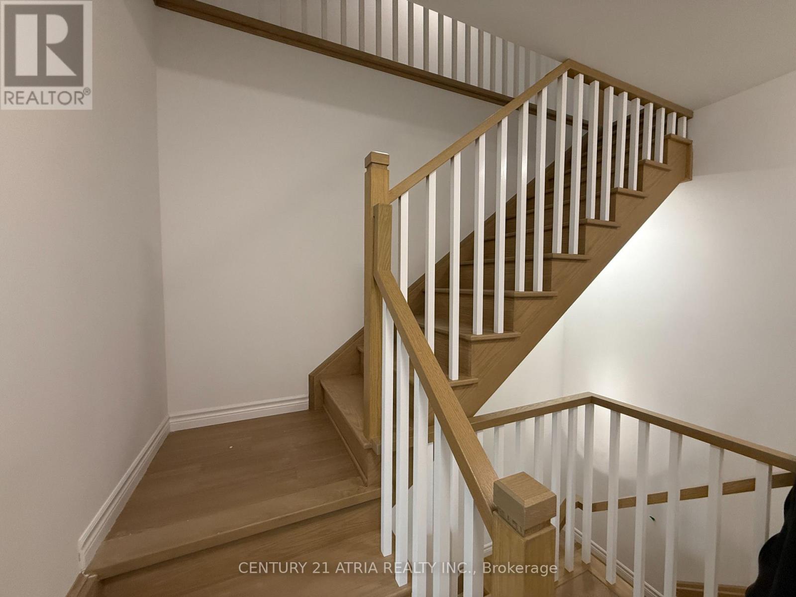 11 - 2 Slessor Boulevard, Grimsby, Ontario  L3M 3T2 - Photo 17 - X12863416