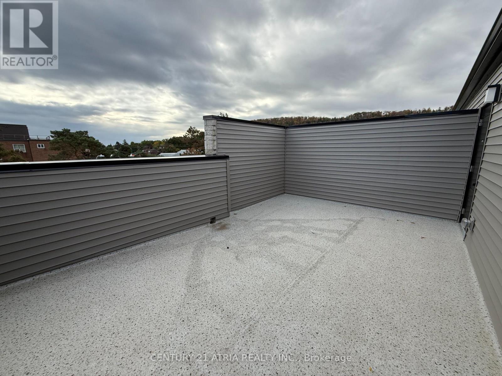 11 - 2 Slessor Boulevard, Grimsby, Ontario  L3M 3T2 - Photo 21 - X12863416