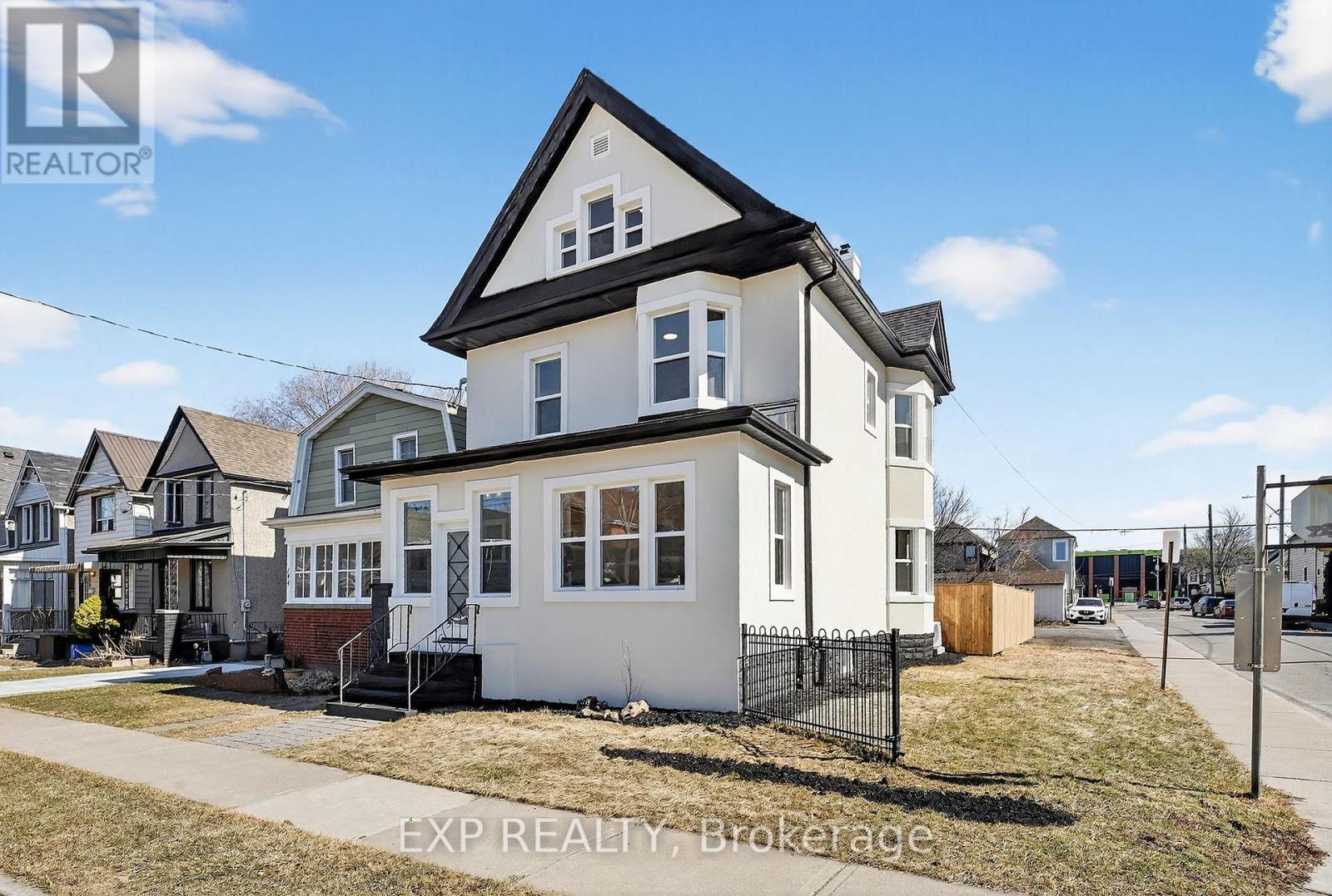 142 AVONDALE ESTATES, Hamilton, Ontario