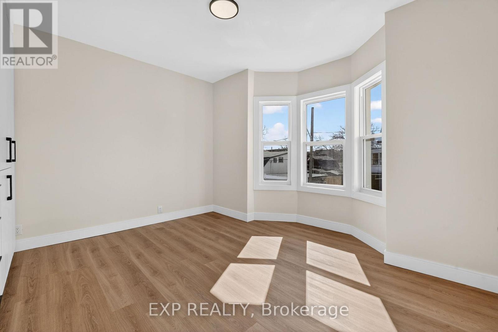 142 Avondale Estates, Hamilton, Ontario  L8L 7C2 - Photo 29 - X12863454