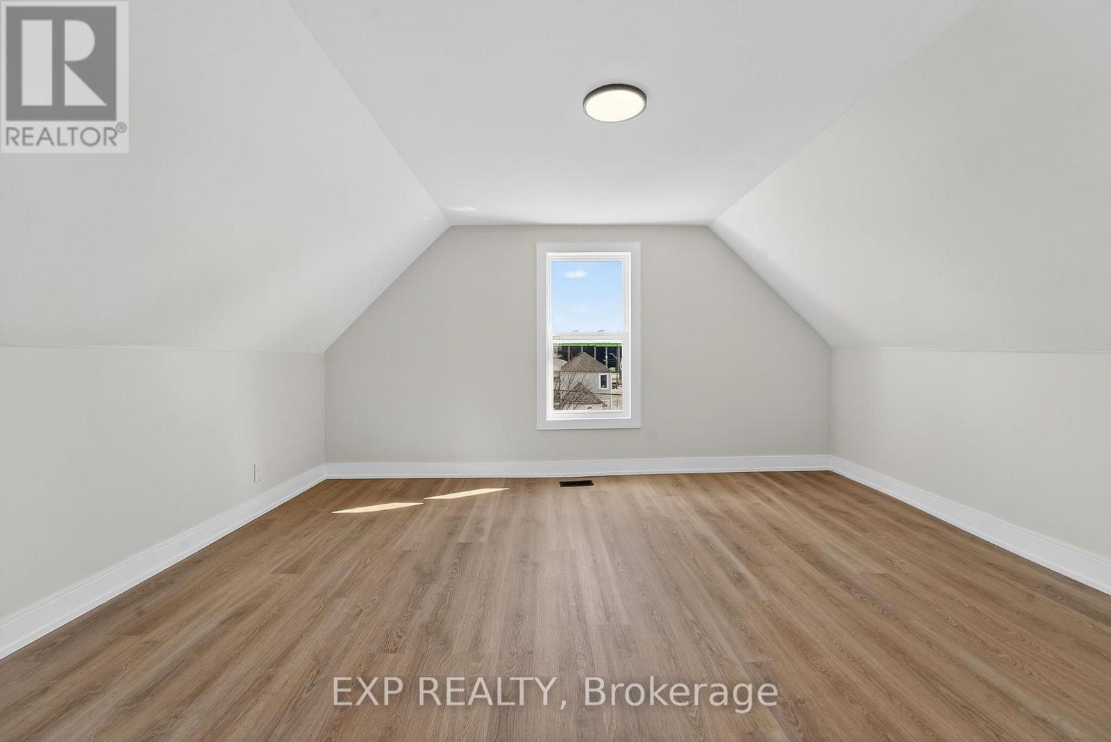 142 Avondale Estates, Hamilton, Ontario  L8L 7C2 - Photo 39 - X12863454