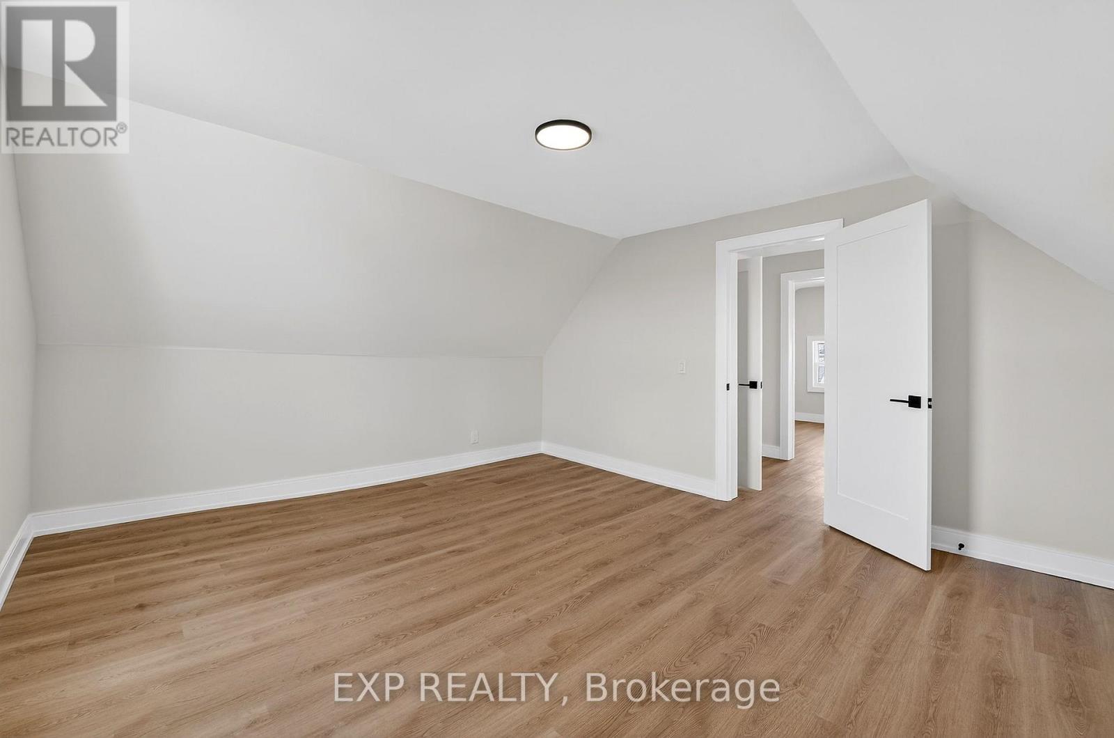 142 Avondale Estates, Hamilton, Ontario  L8L 7C2 - Photo 40 - X12863454