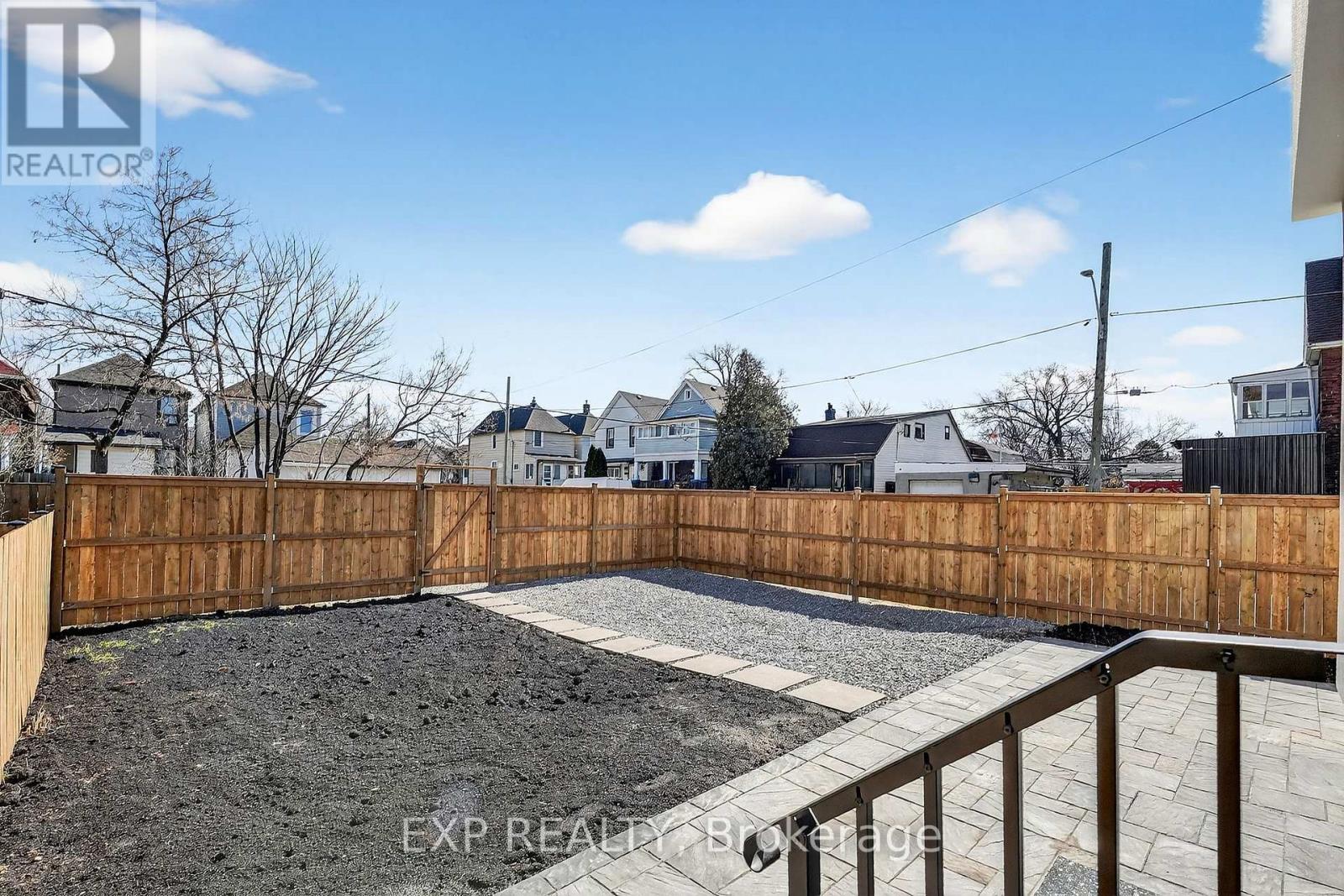 142 Avondale Estates, Hamilton, Ontario  L8L 7C2 - Photo 41 - X12863454