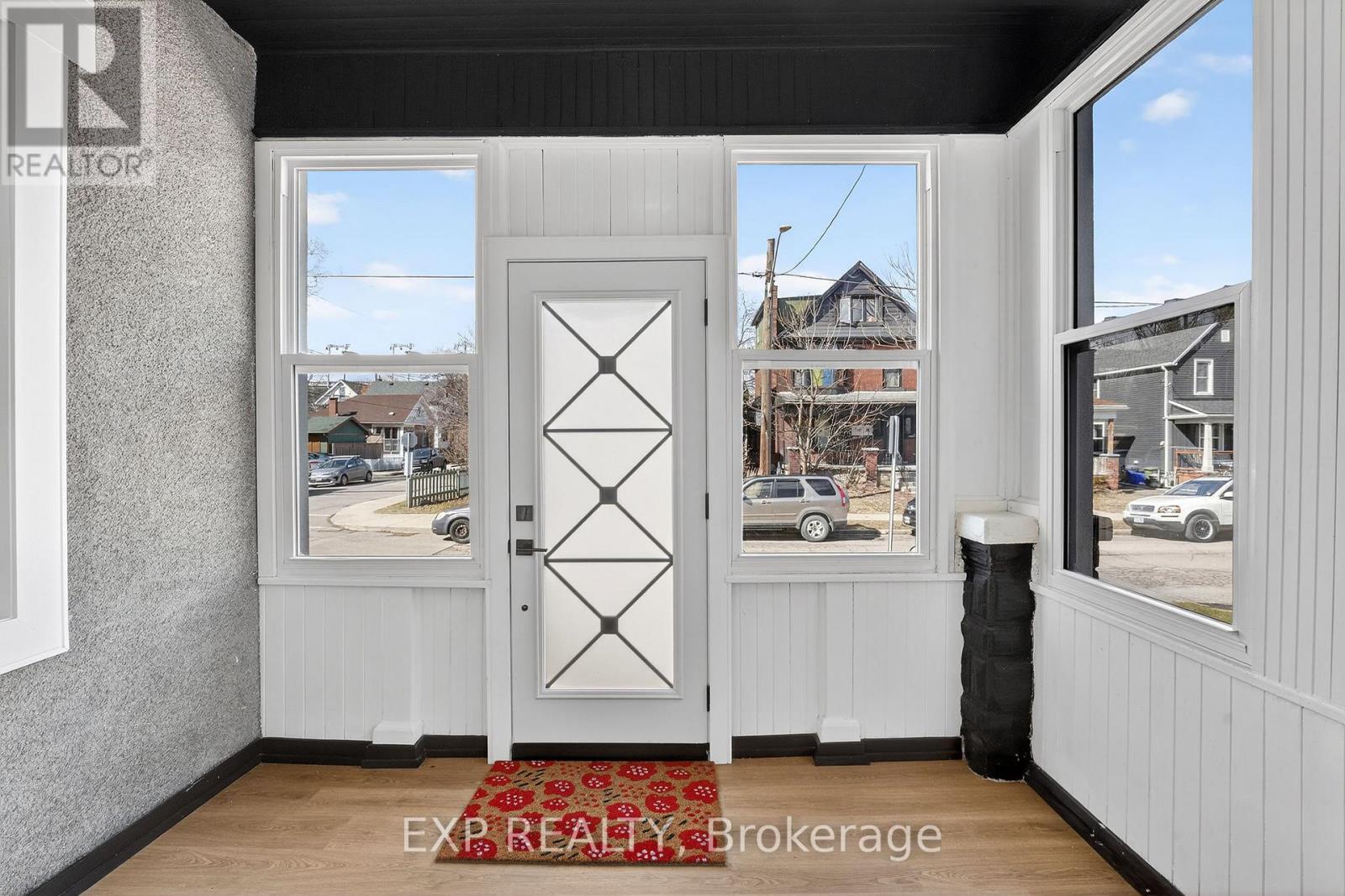 142 Avondale Estates, Hamilton, Ontario  L8L 7C2 - Photo 6 - X12863454