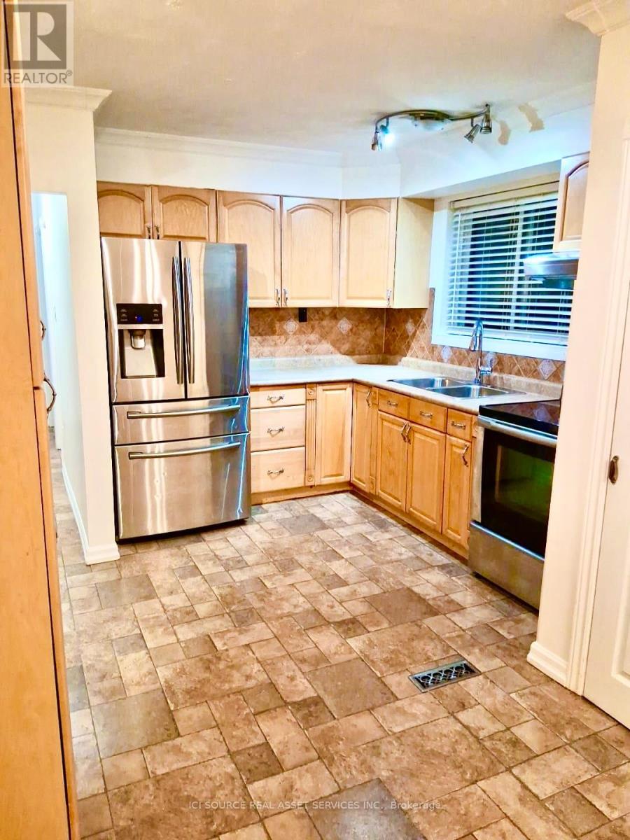 UPPER UNIT - 146 LANGARTH STREET W, London South, Ontario