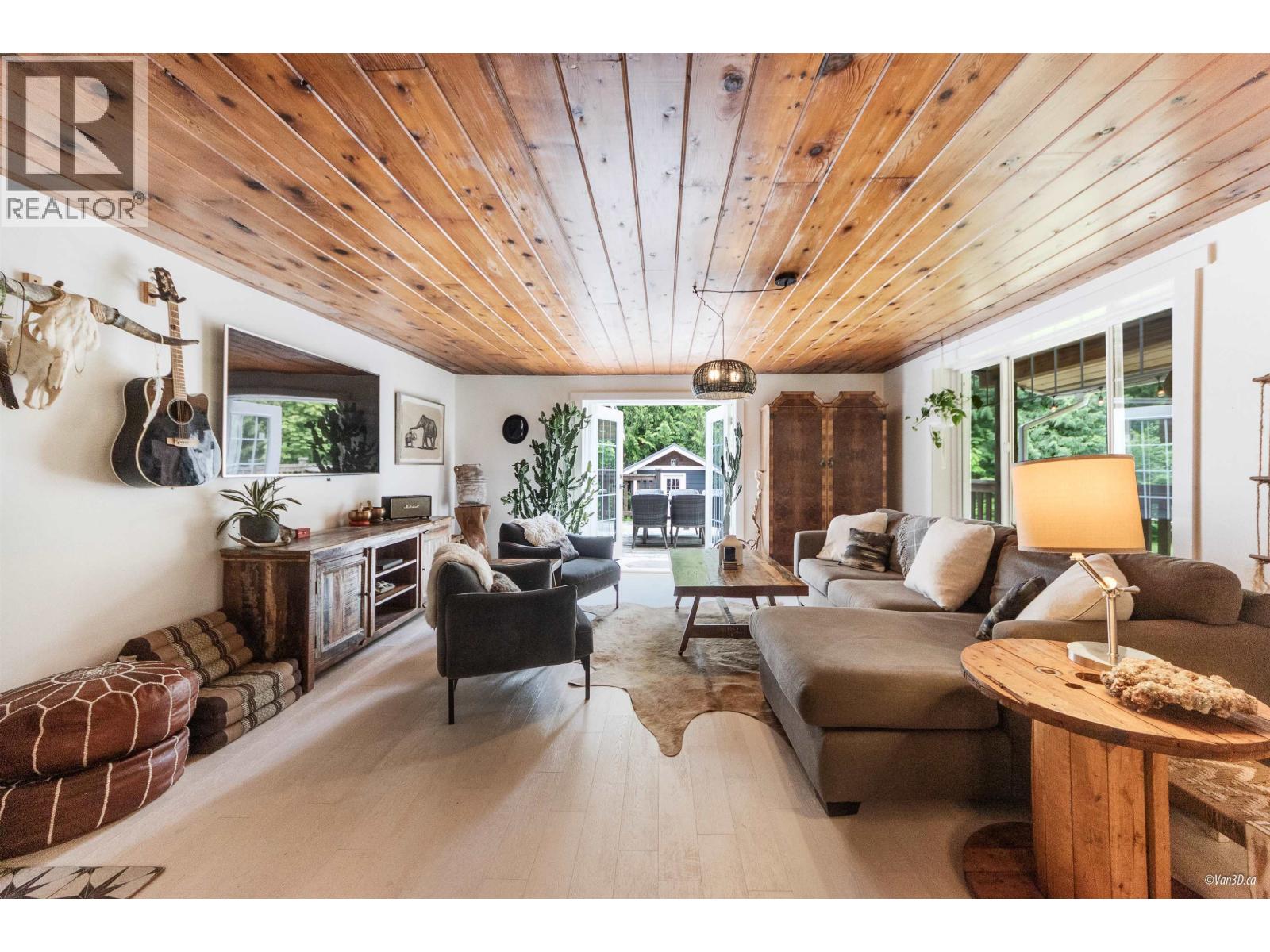 14848 Squamish Valley Road, Squamish, British Columbia  V0N 1H0 - Photo 12 - R3095939