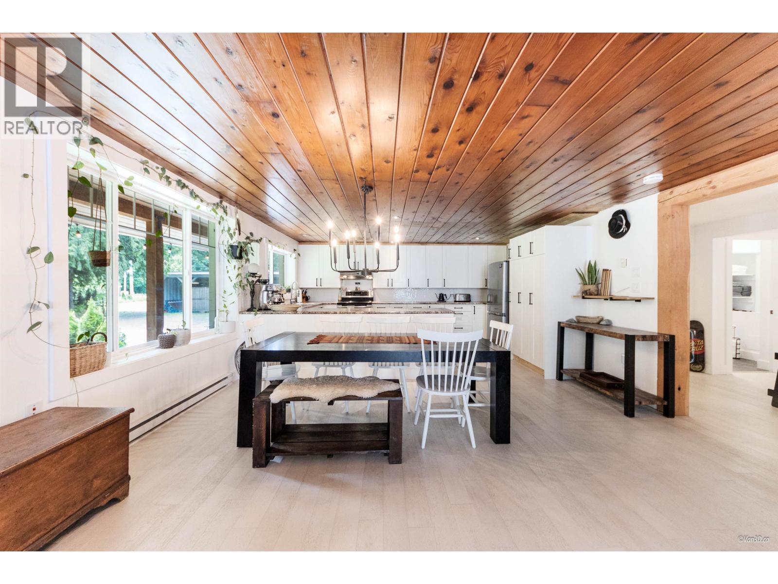 14848 Squamish Valley Road, Squamish, British Columbia  V0N 1H0 - Photo 11 - R3095939