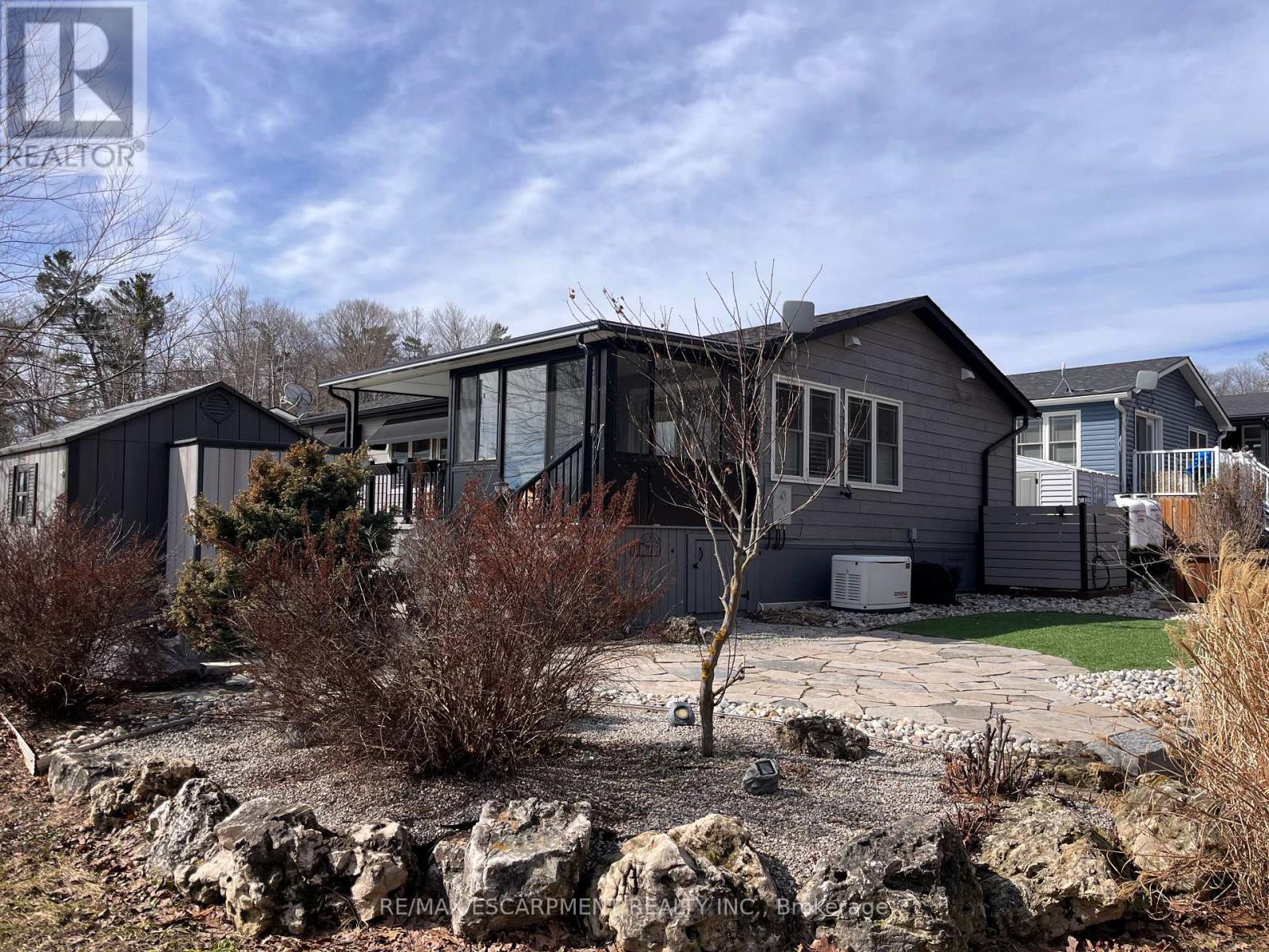 2 Cedar Street - 4449 Milburough Line, Burlington, Ontario  L7P 0C5 - Photo 2 - W12703464