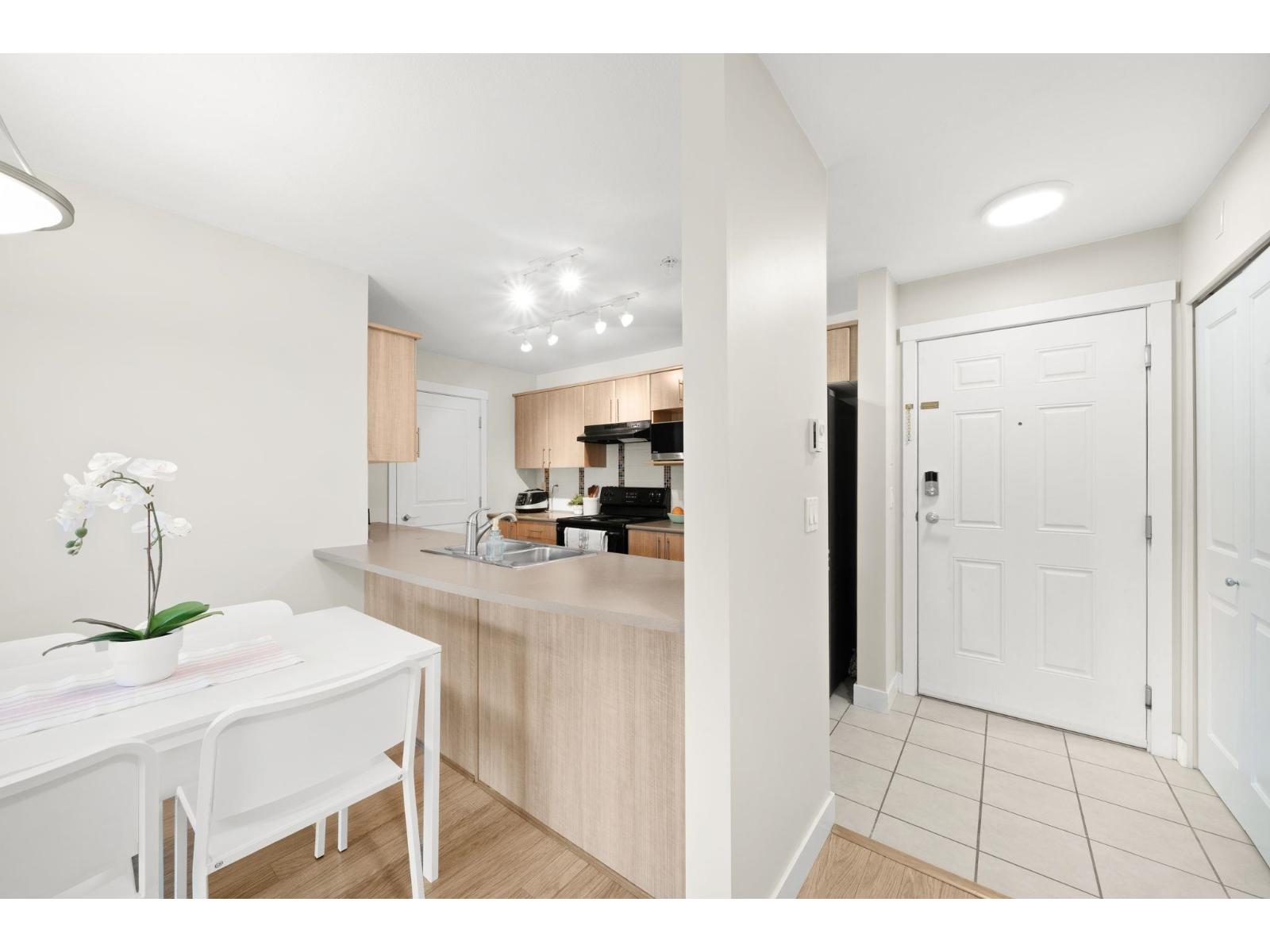 305 19388 65 Avenue, Surrey, British Columbia  V4N 5S1 - Photo 8 - R3097564