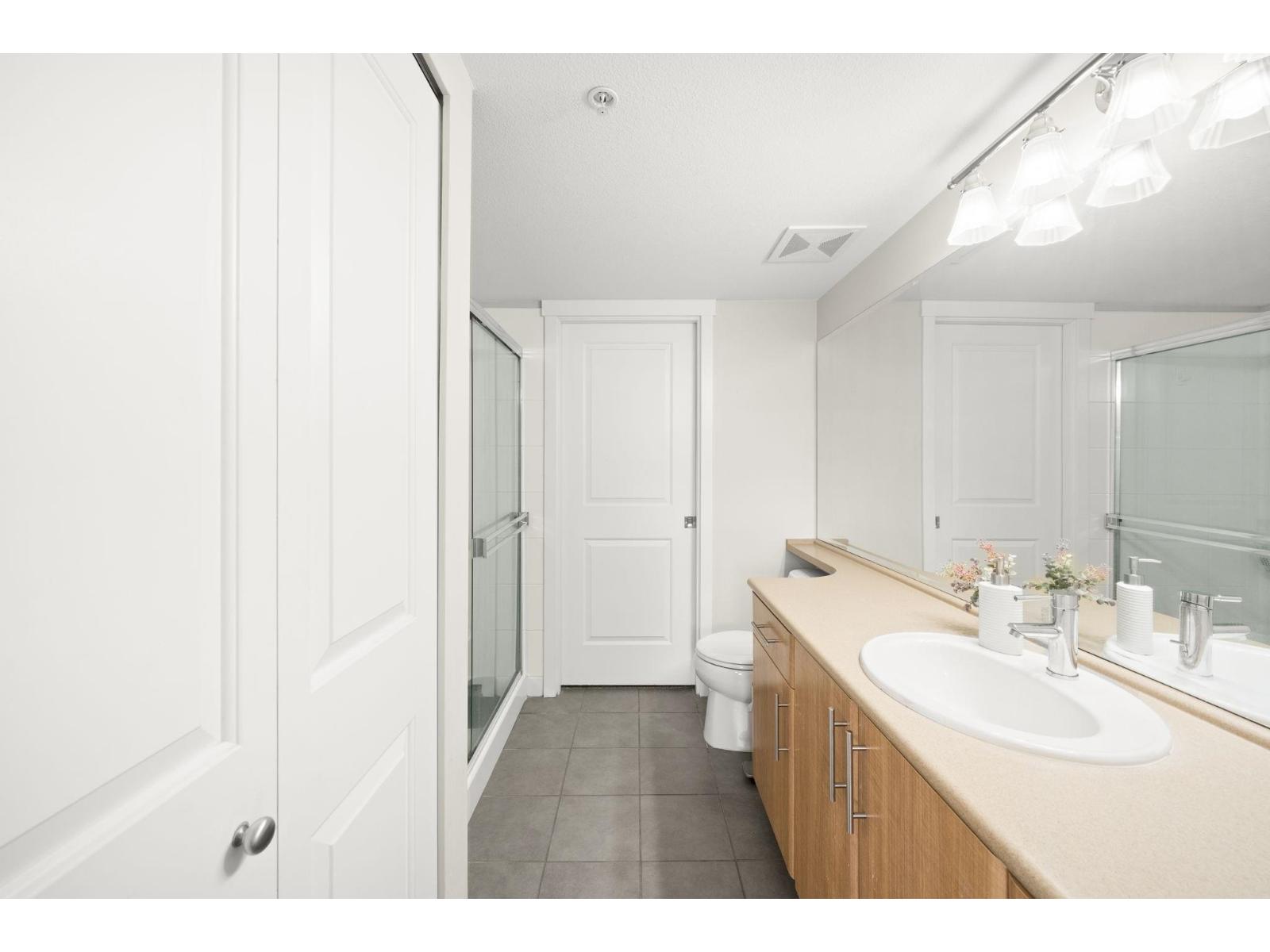 305 19388 65 Avenue, Surrey, British Columbia  V4N 5S1 - Photo 15 - R3097564