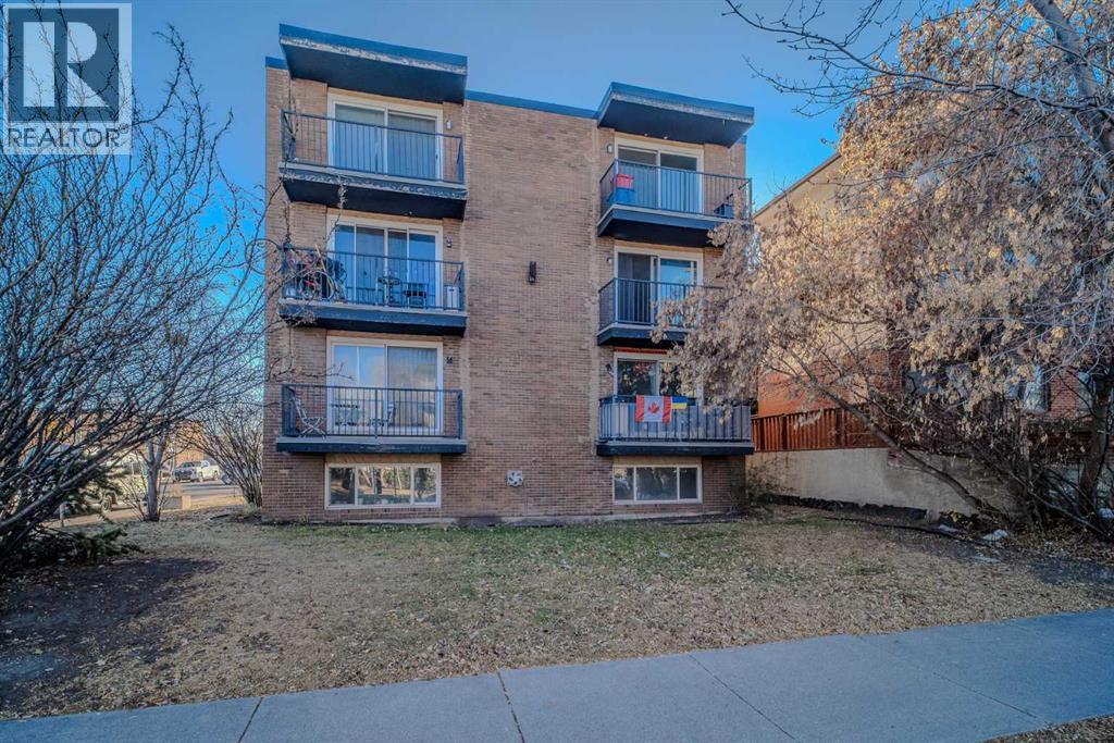 32, 1703 11 Avenue SW, Calgary, Alberta