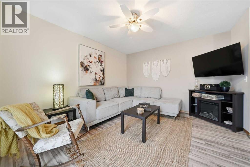 5 Greenview Way, Strathmore, Alberta  T1P 1L2 - Photo 7 - A2277774