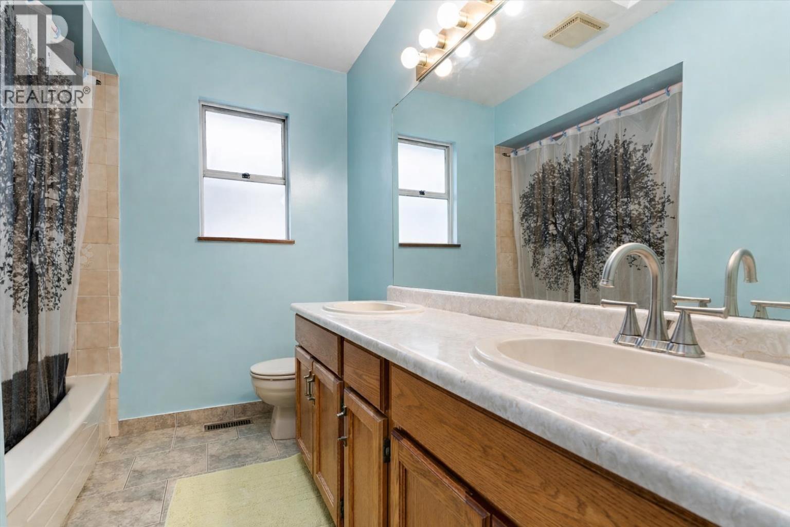 7477 19th Avenue, Burnaby, British Columbia  V3N 1E5 - Photo 17 - R3096810