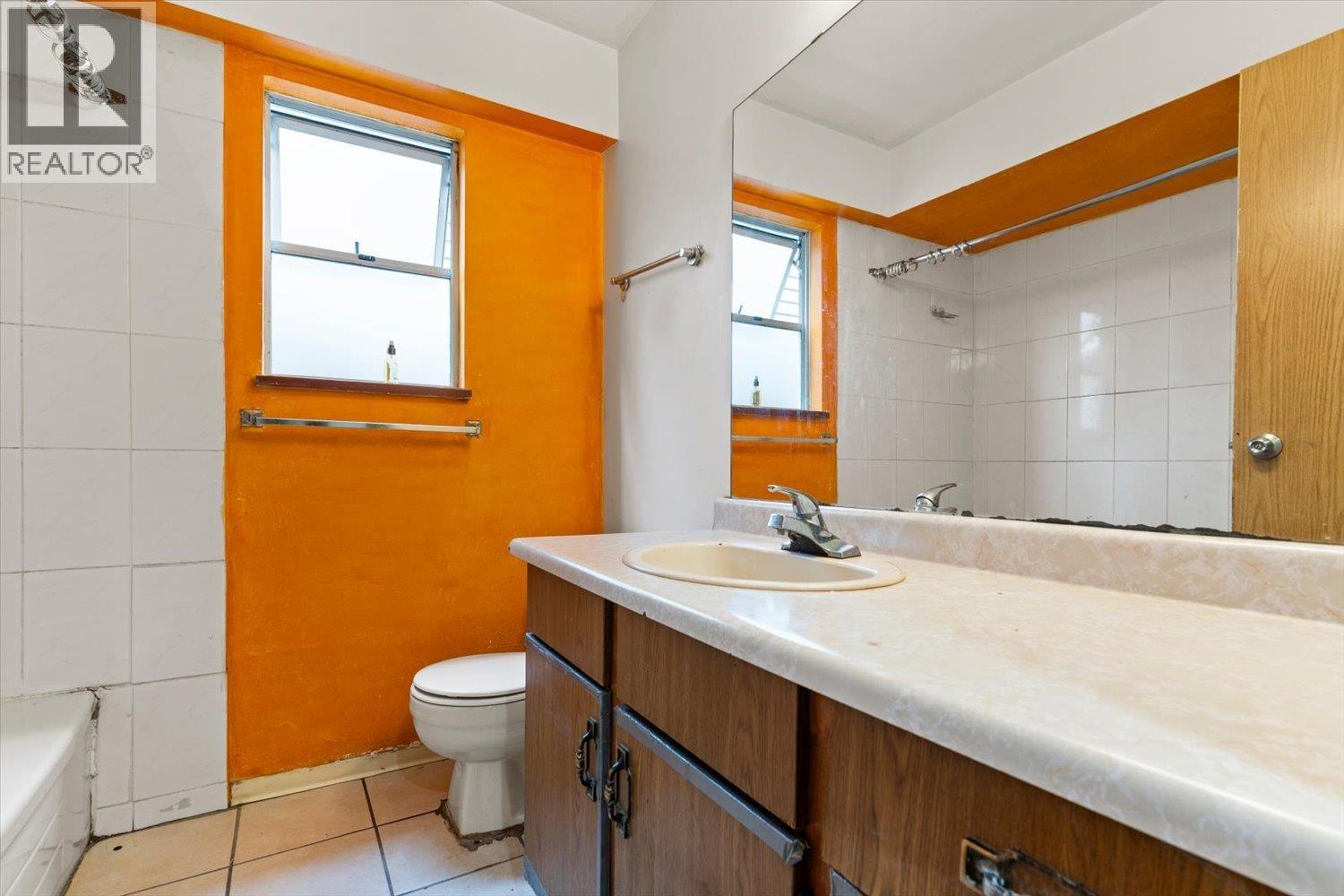 7477 19th Avenue, Burnaby, British Columbia  V3N 1E5 - Photo 23 - R3096810