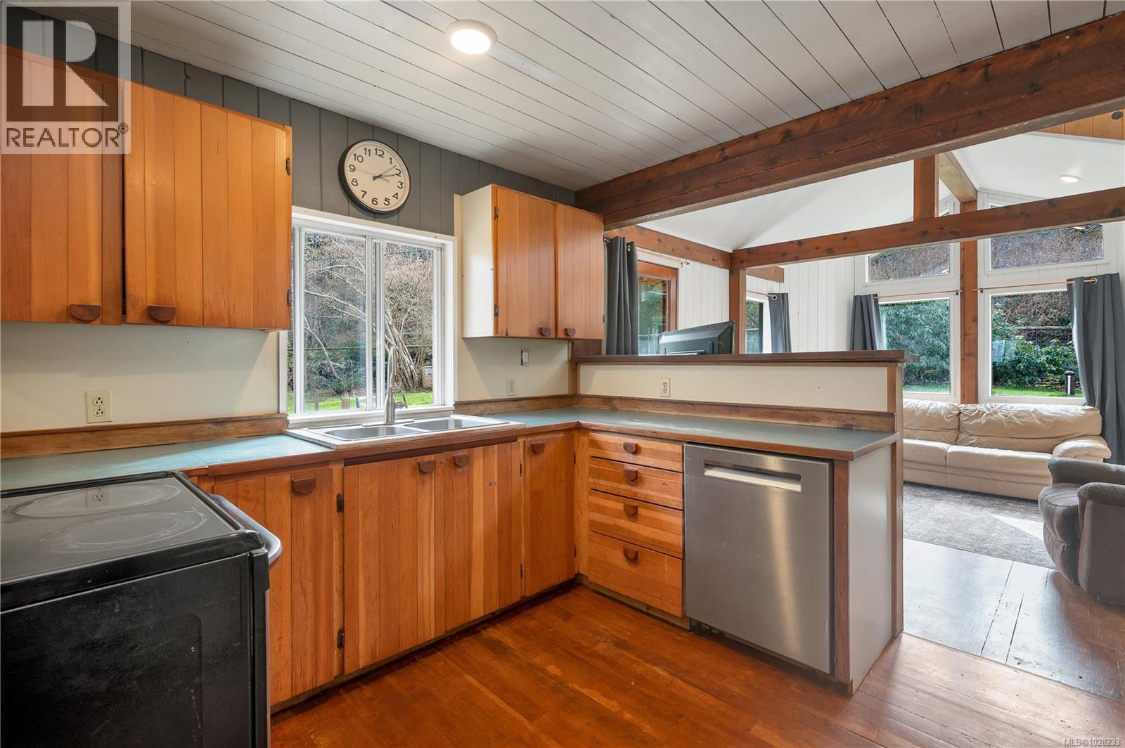 1527 Hyacinthe Bay Rd, Quadra Island, British Columbia  V0P 1H0 - Photo 13 - 1028233