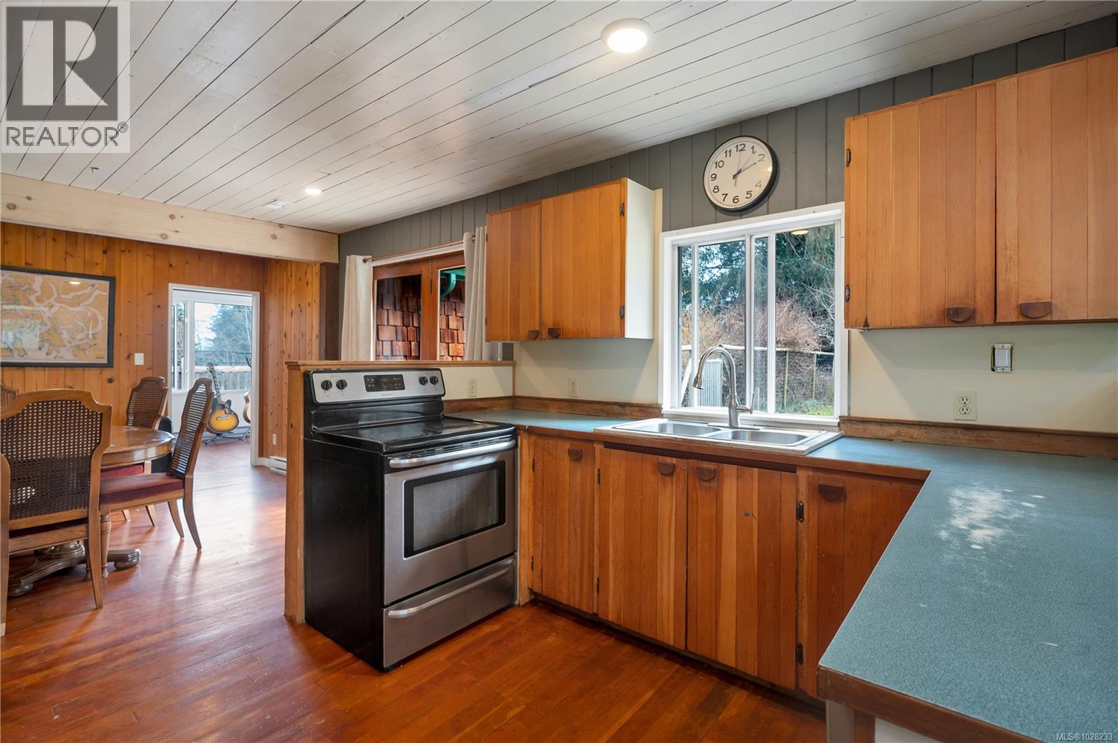 1527 Hyacinthe Bay Rd, Quadra Island, British Columbia  V0P 1H0 - Photo 16 - 1028233